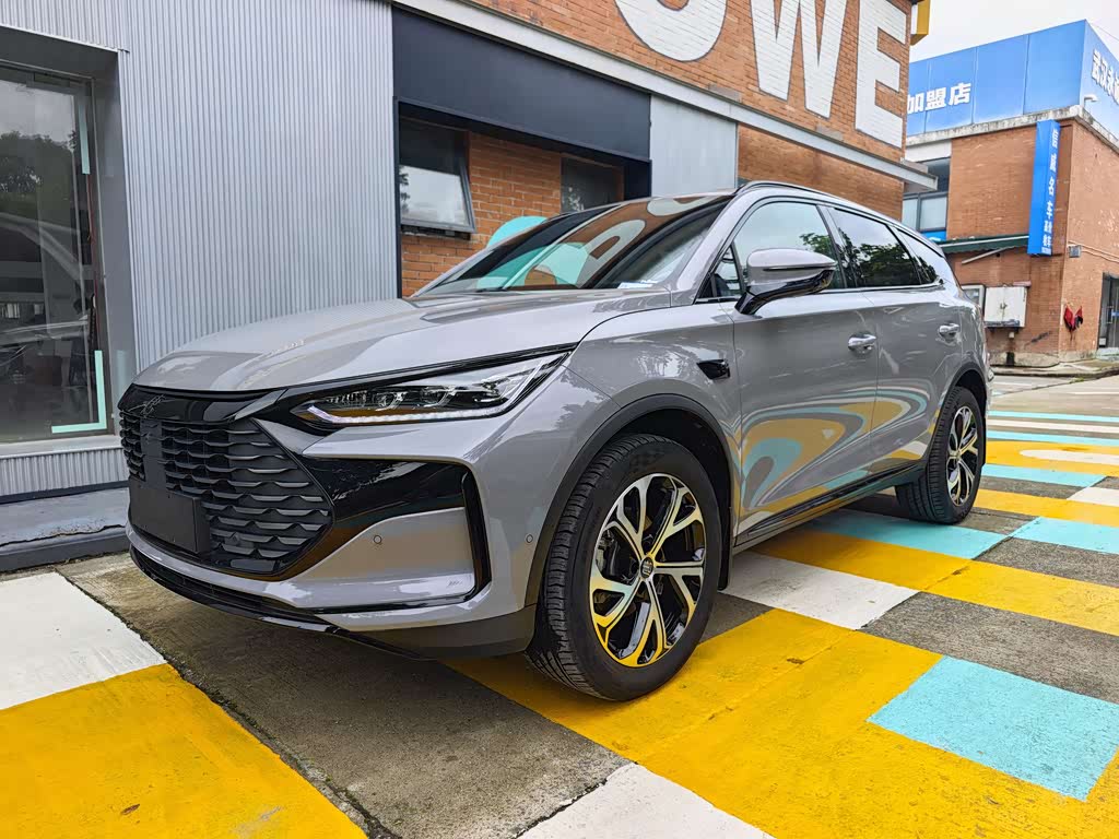 BYD Tang NEV