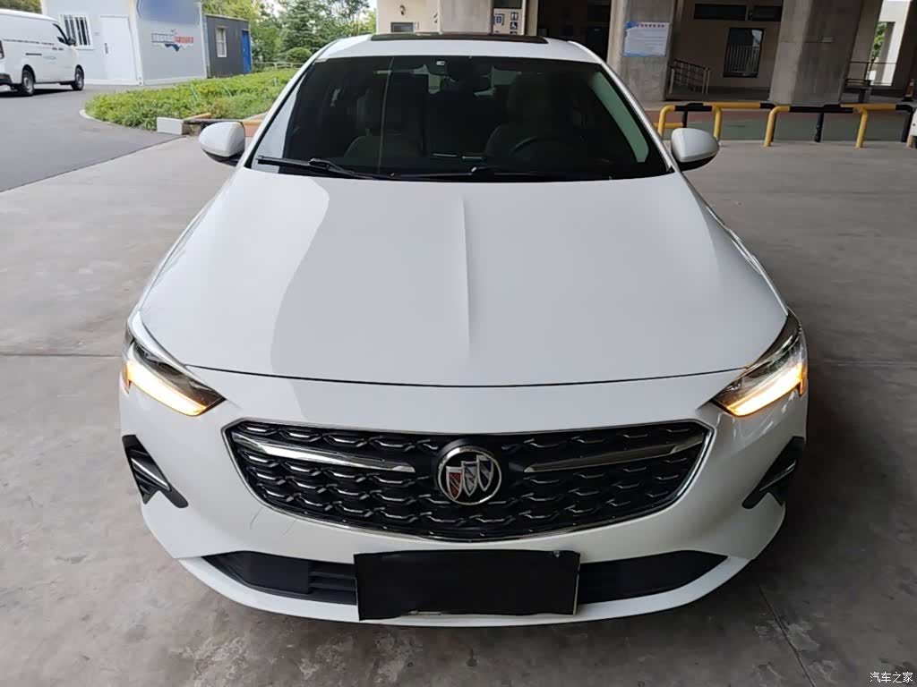 Buick Regal, 2020 3
