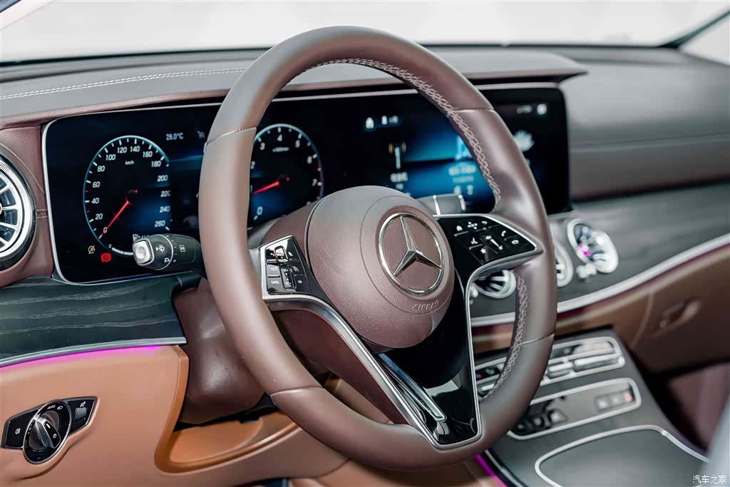 Mercedes-Benz E-Class, 2022 9