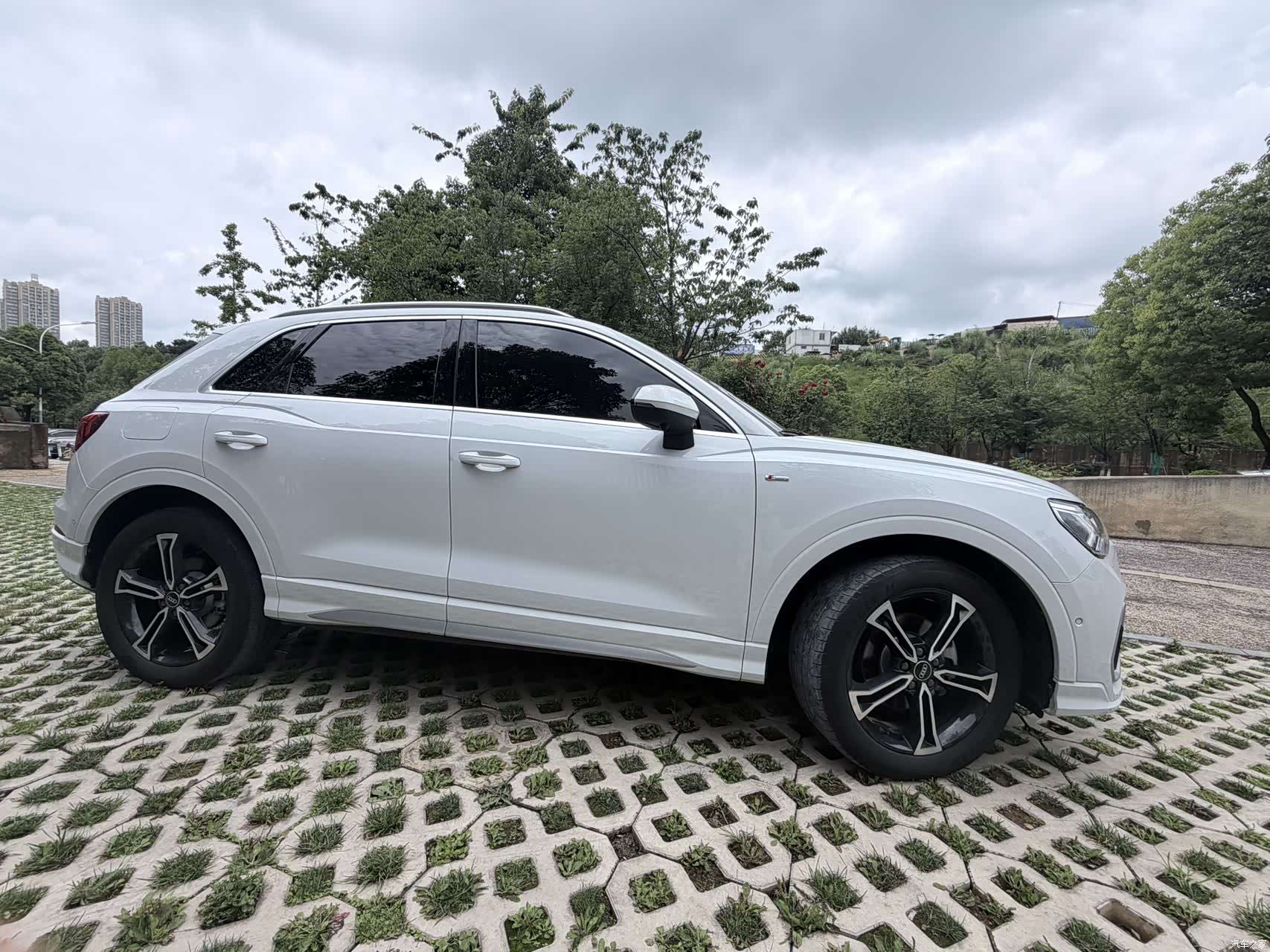 Audi Q3, 2022 4