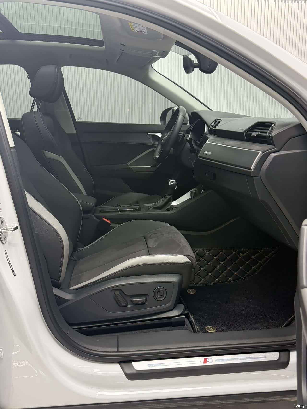 Audi Q3, 2023 13