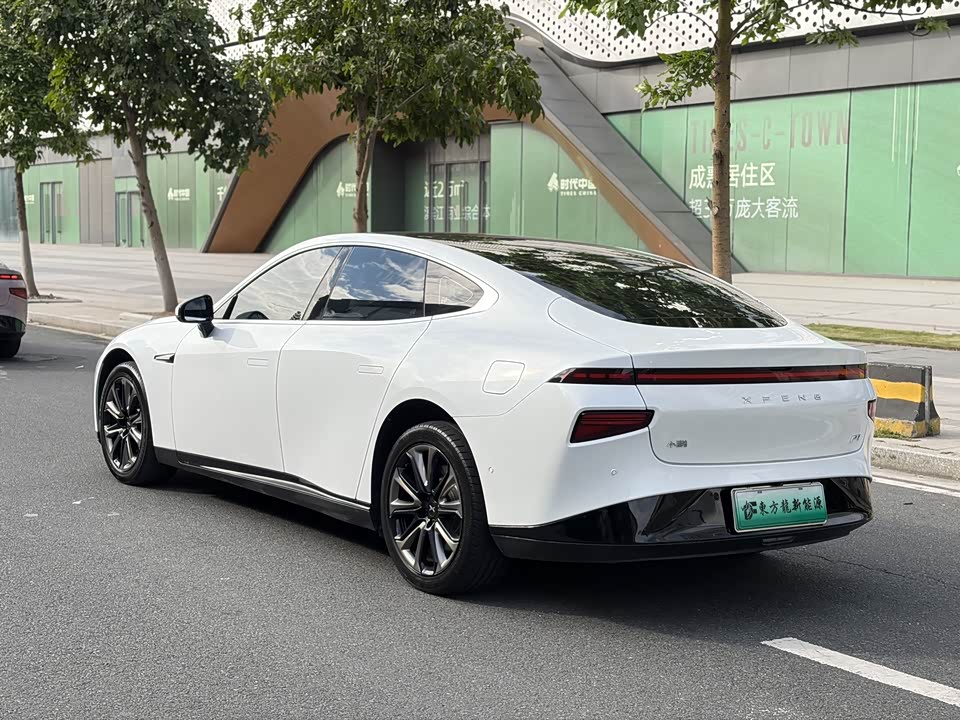 XPENG P7