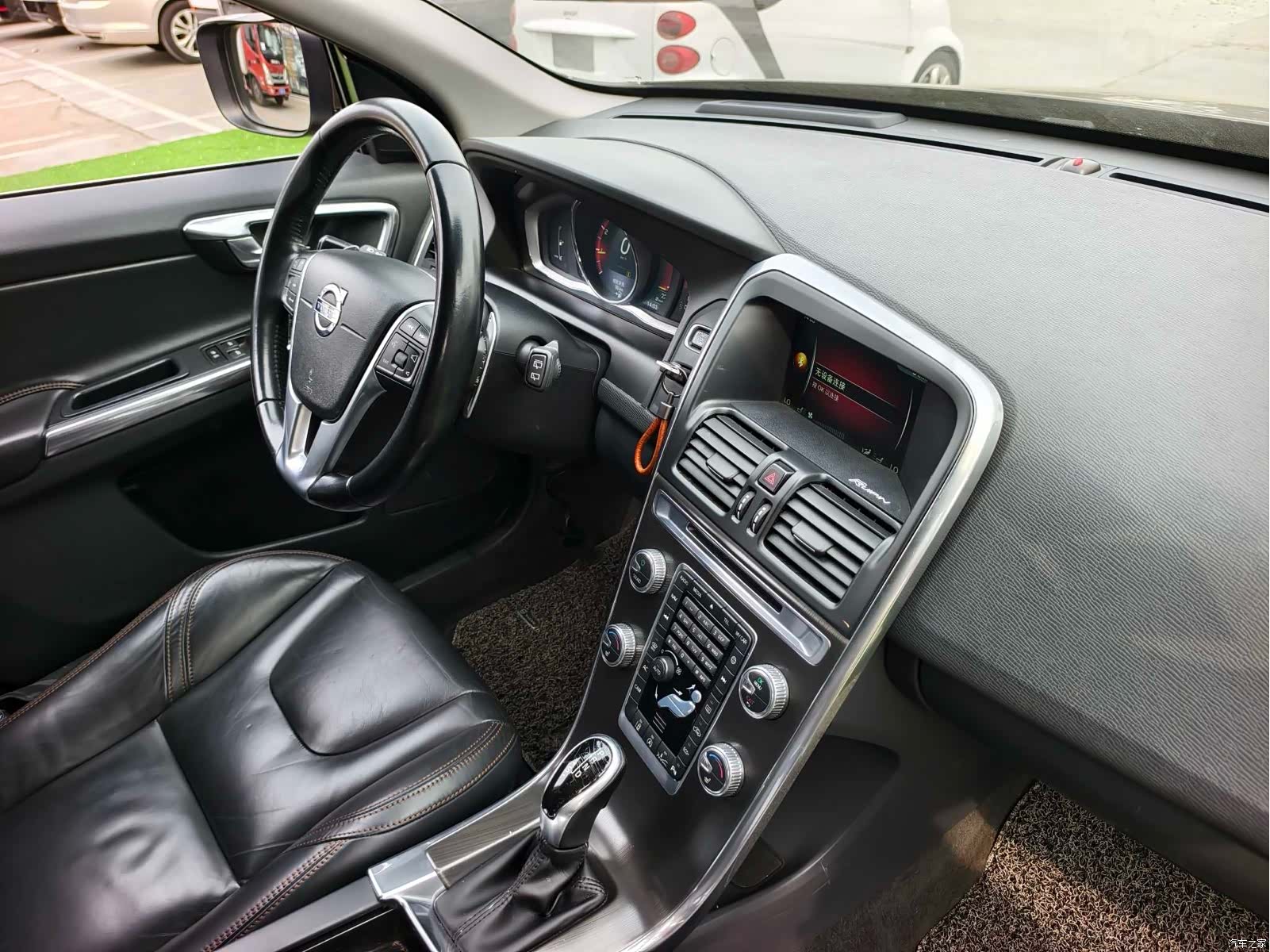 Volvo XC60, 2014 15