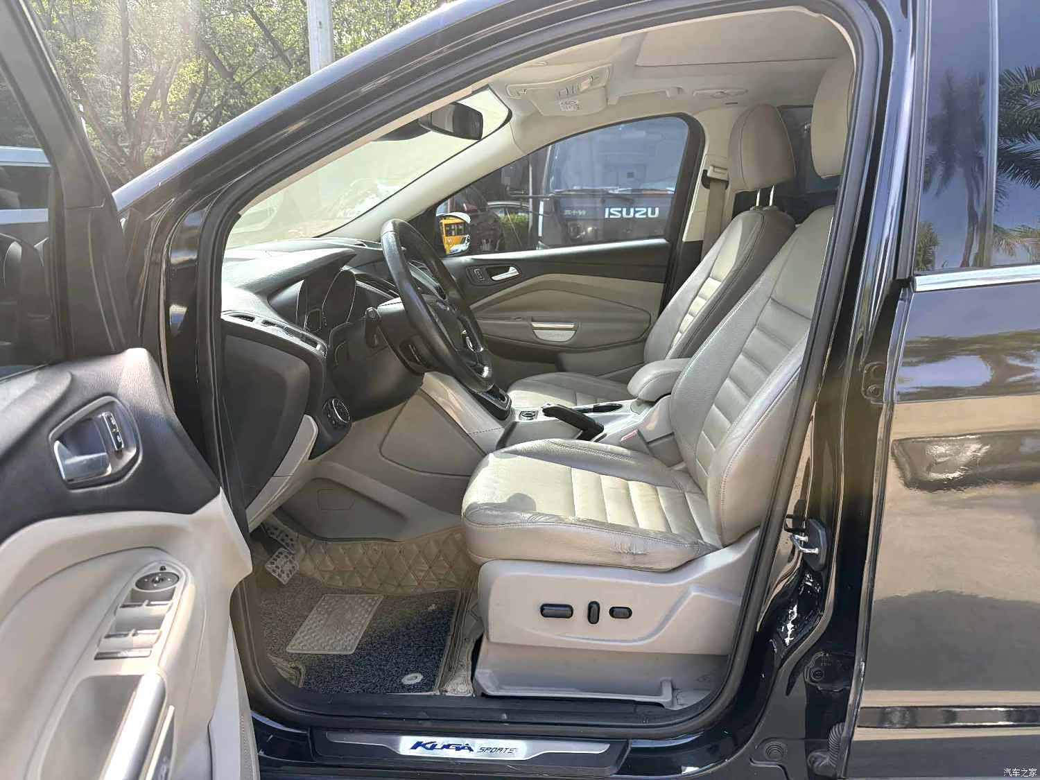 Ford Kuga, 2014 4