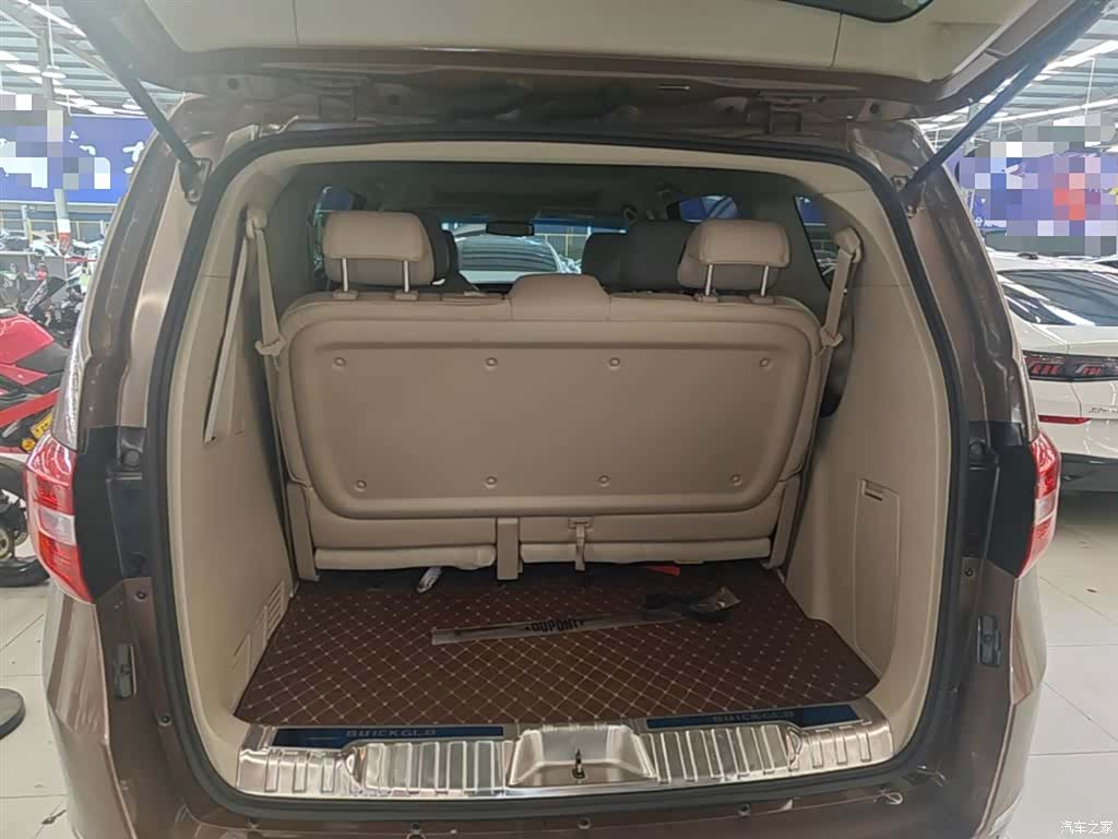Buick GL8, 2019 19