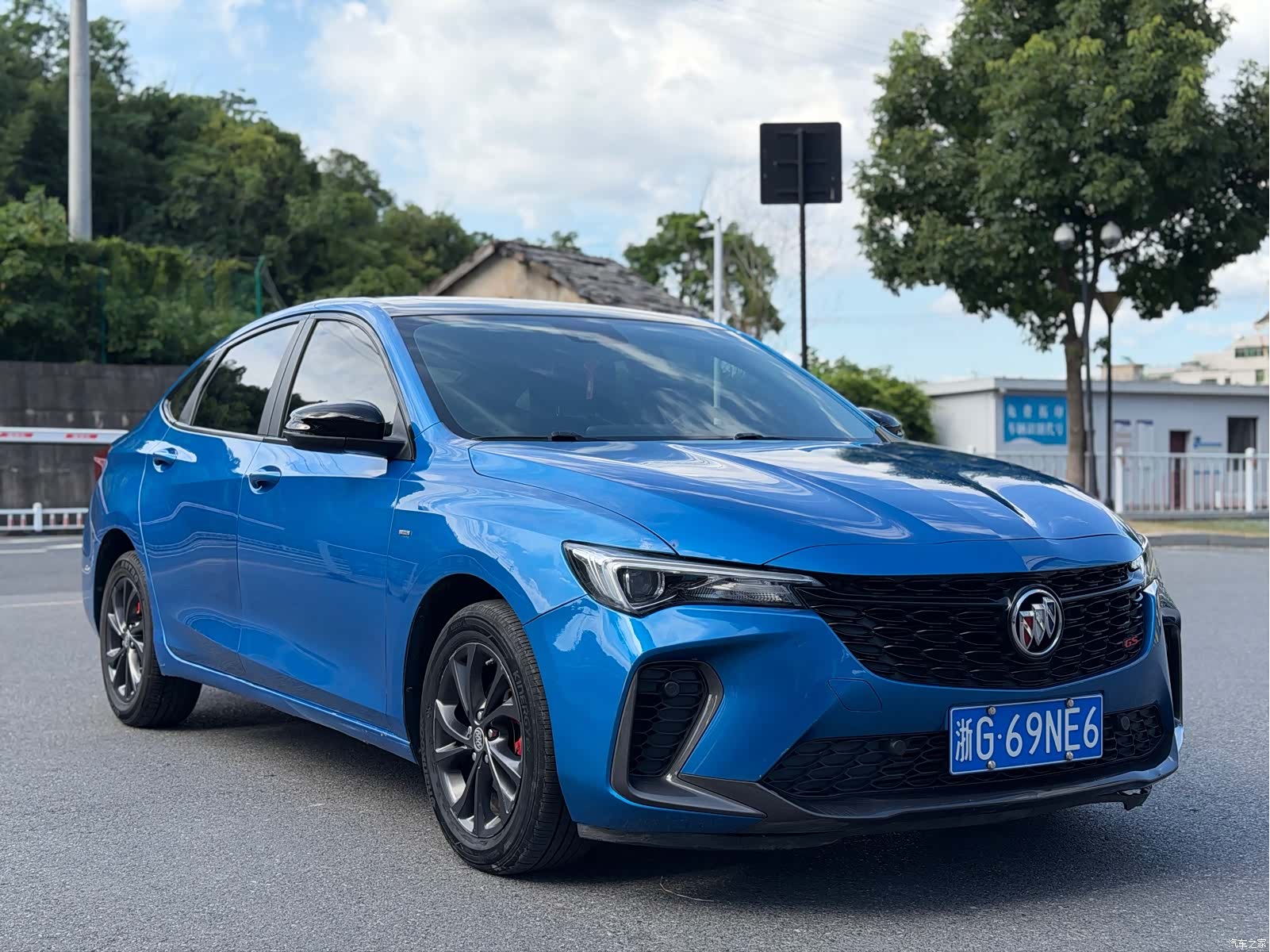 Buick Verano, 2022 3