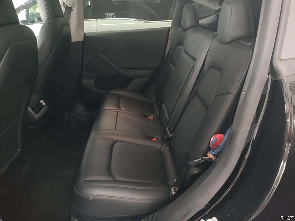 Tesla Model Y, 2021 17