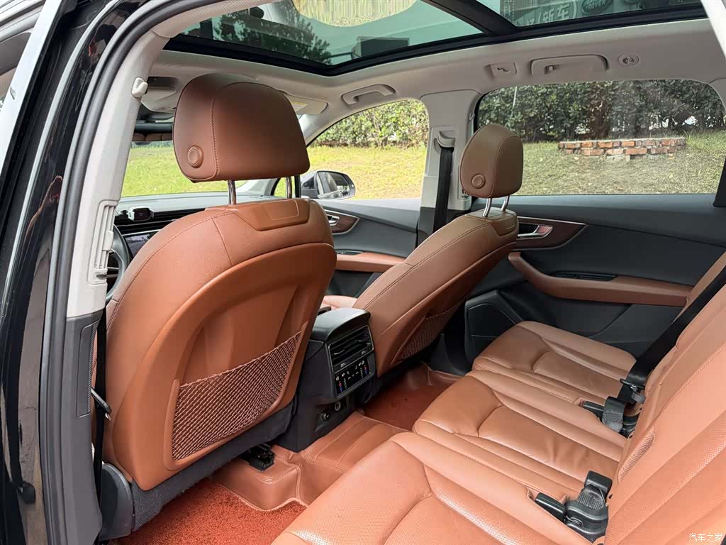 Audi Q7, 2022 9