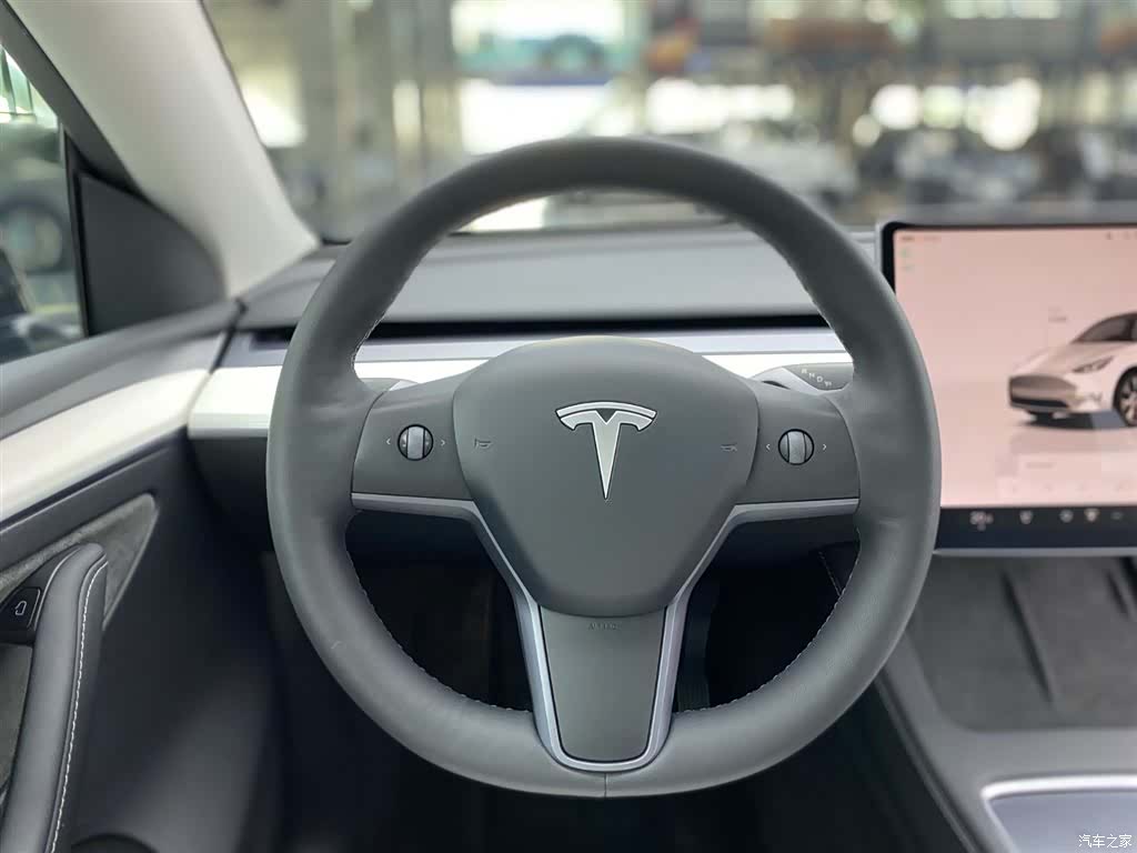 Tesla Model Y, 2022 15