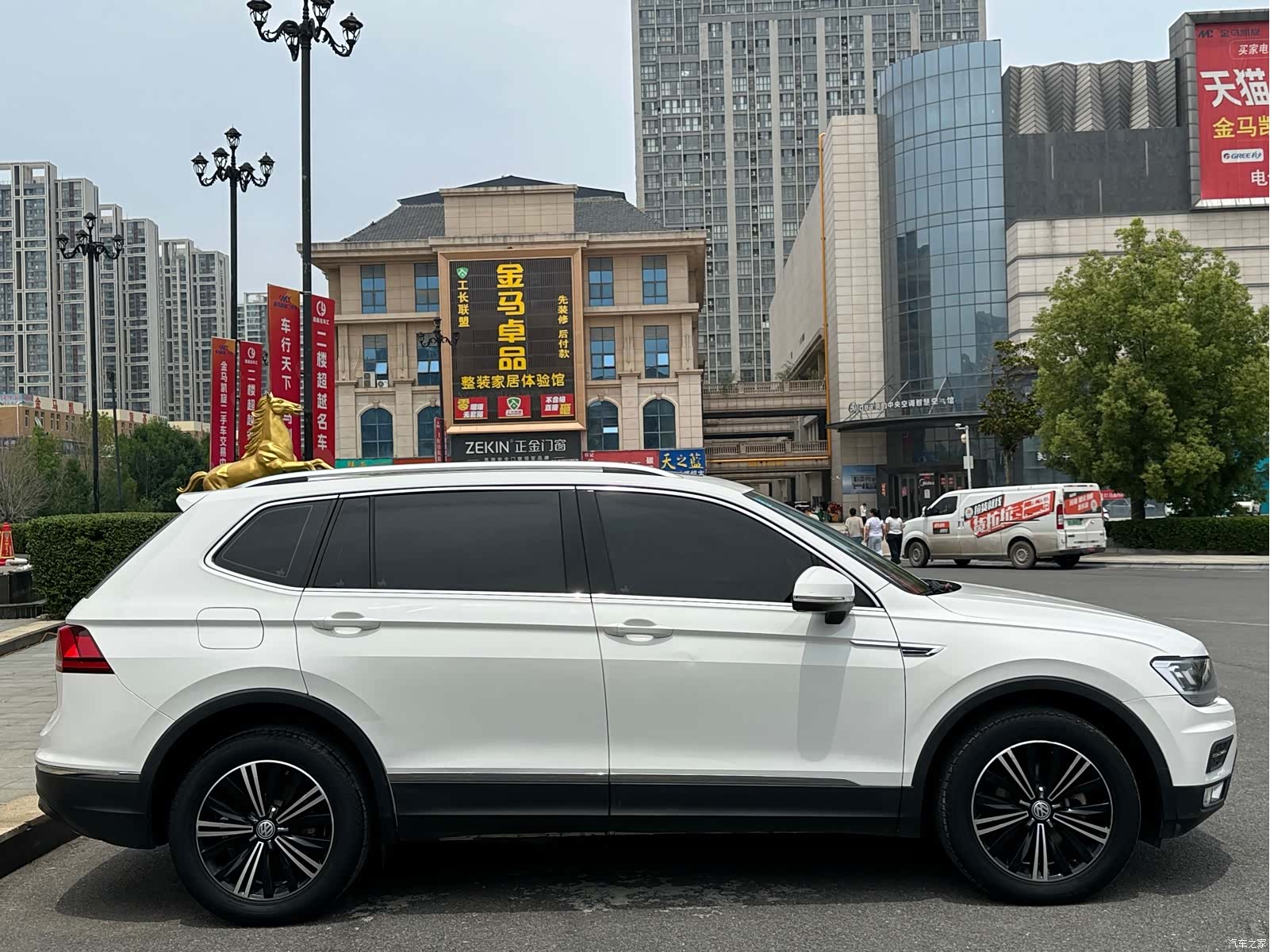 Volkswagen Tiguan L, 2020 4