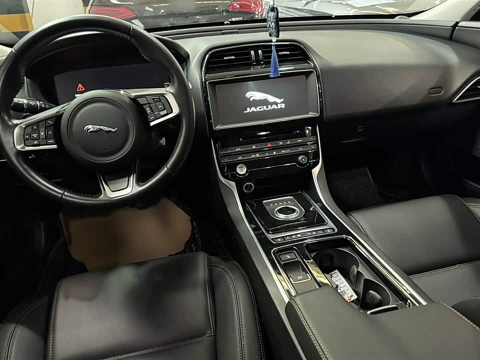 Jaguar XEL