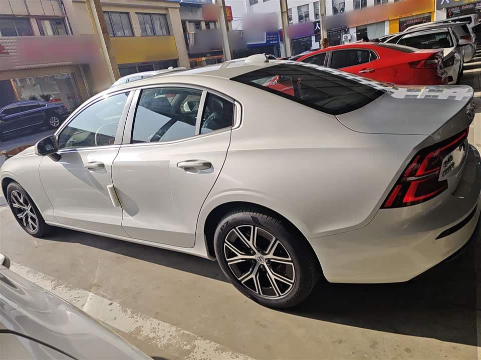 Volvo S60