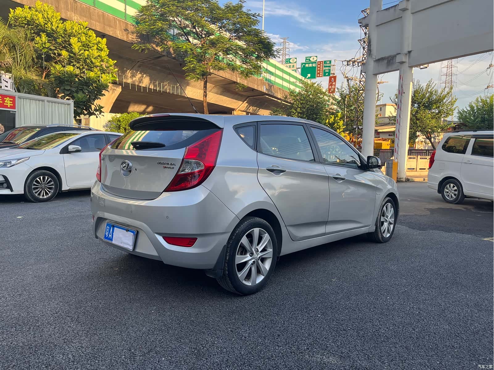 Hyundai GLS, 2012 все фото
