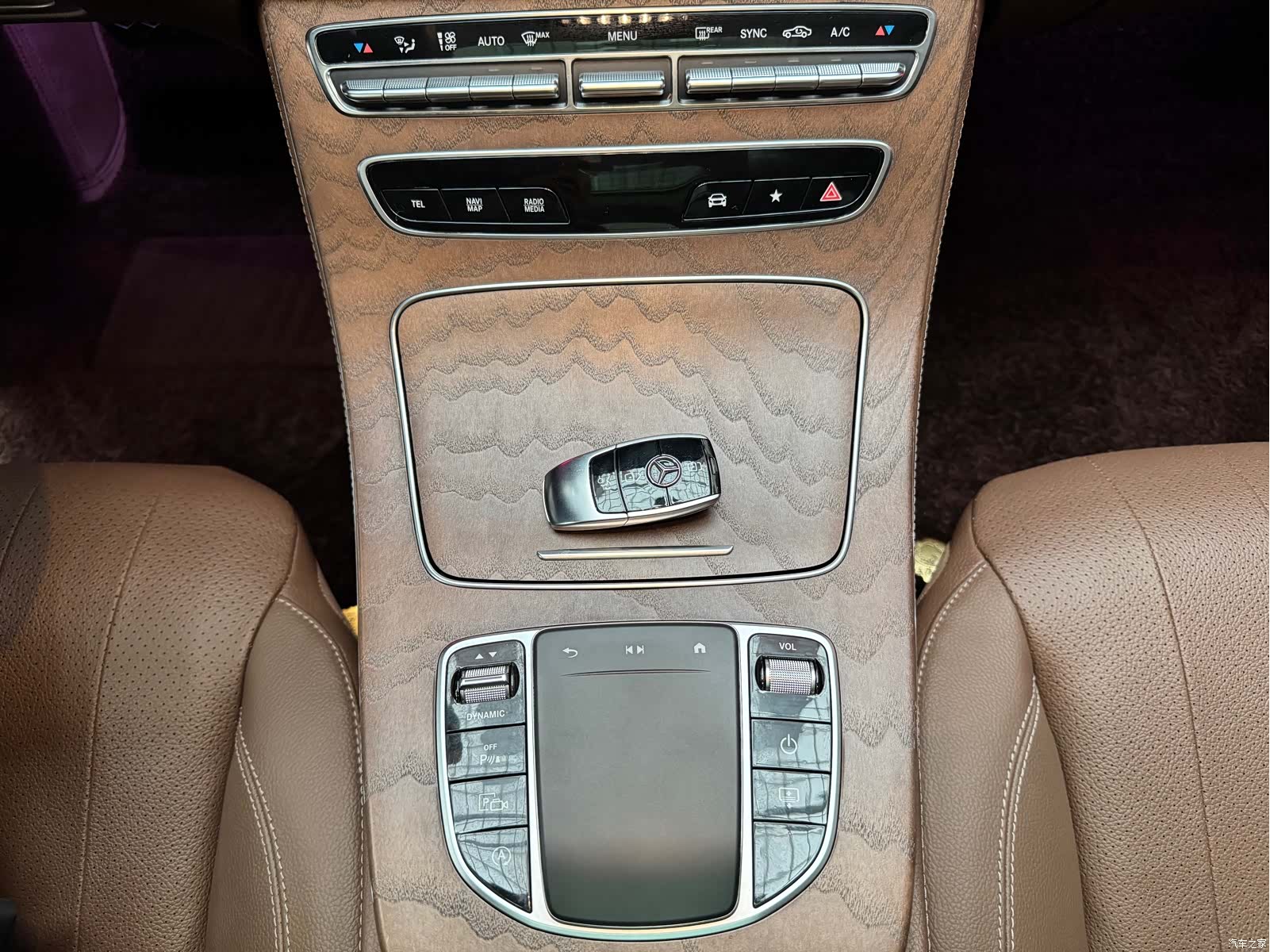 Mercedes-Benz E-Class, 2022 20