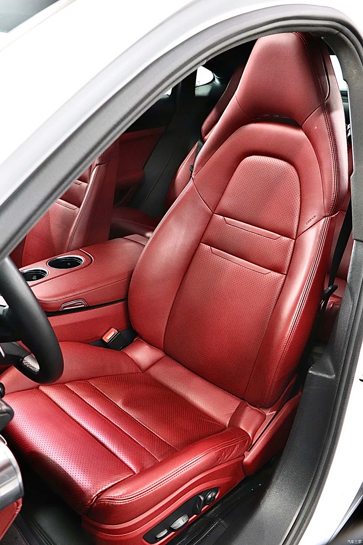 Porsche Panamera, 2022 11