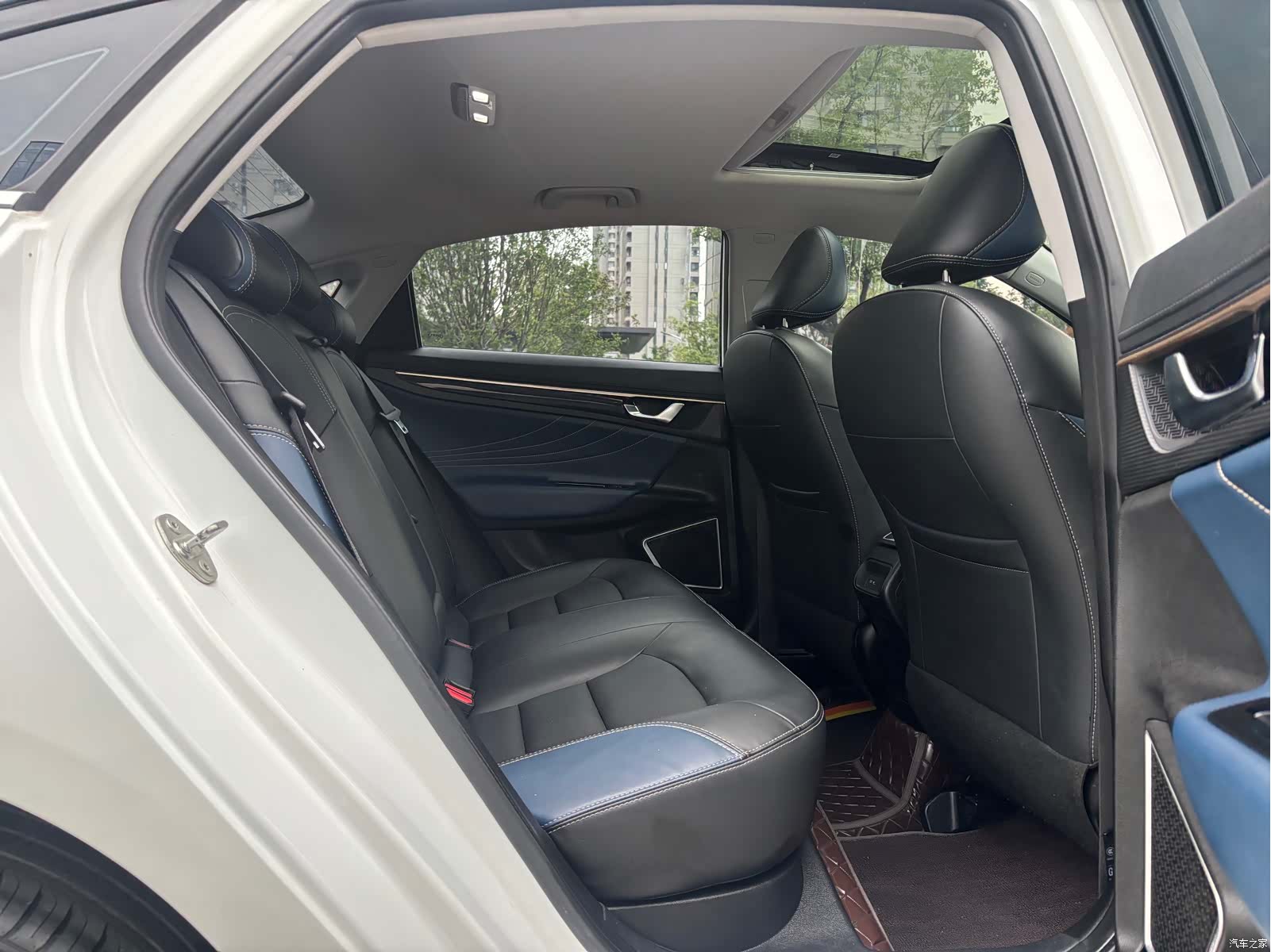 Geely Emgrand, 2020 11