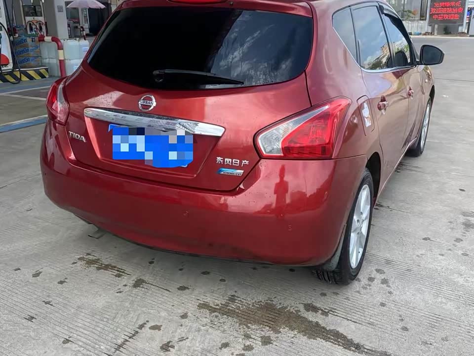 Nissan TIIDA