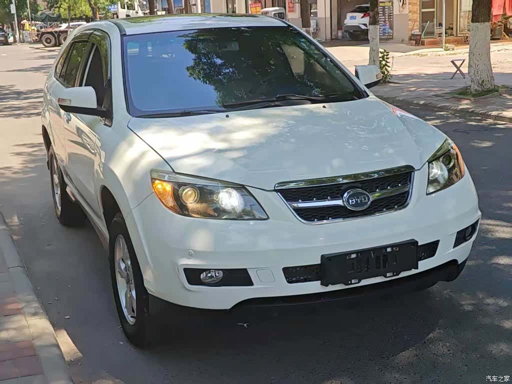 BYD S6, 2011 3