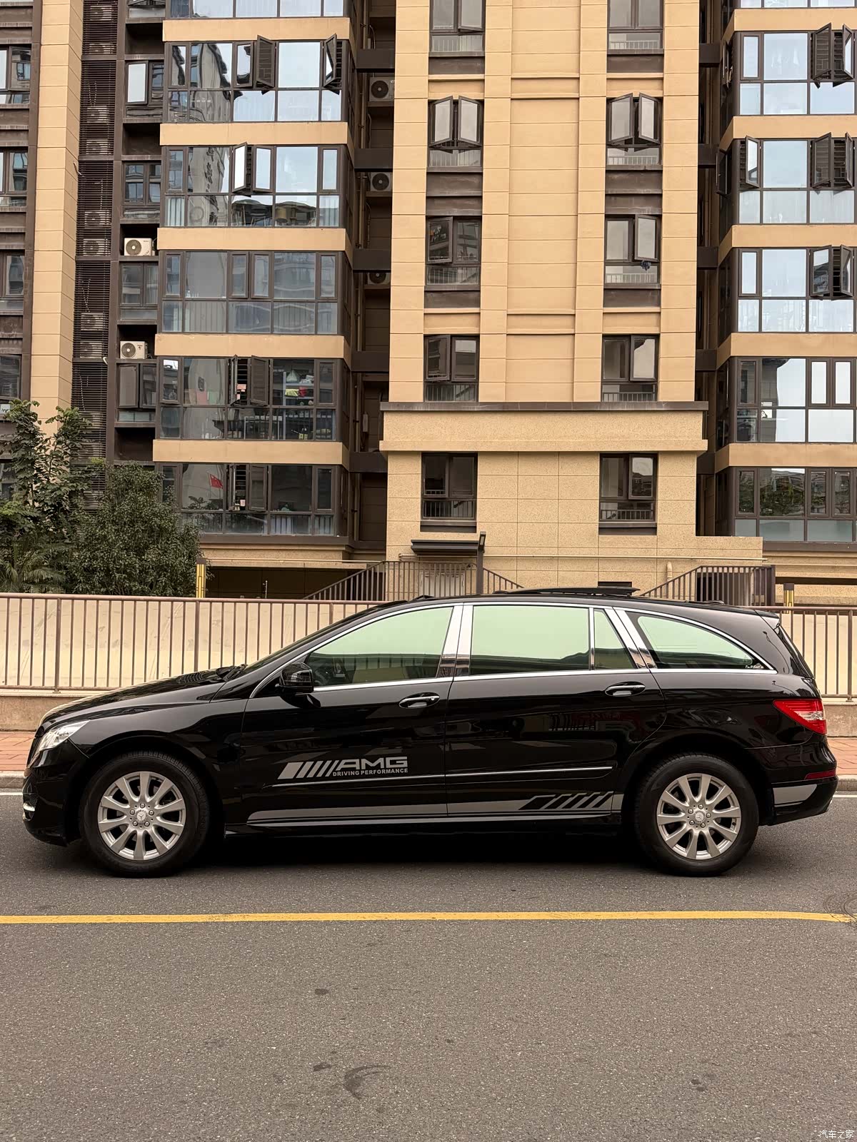 Mercedes-Benz R-Class, 2012 3