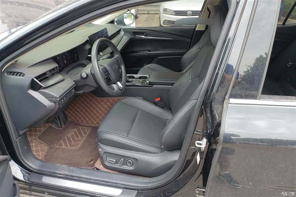 Toyota Camry, 2025 9