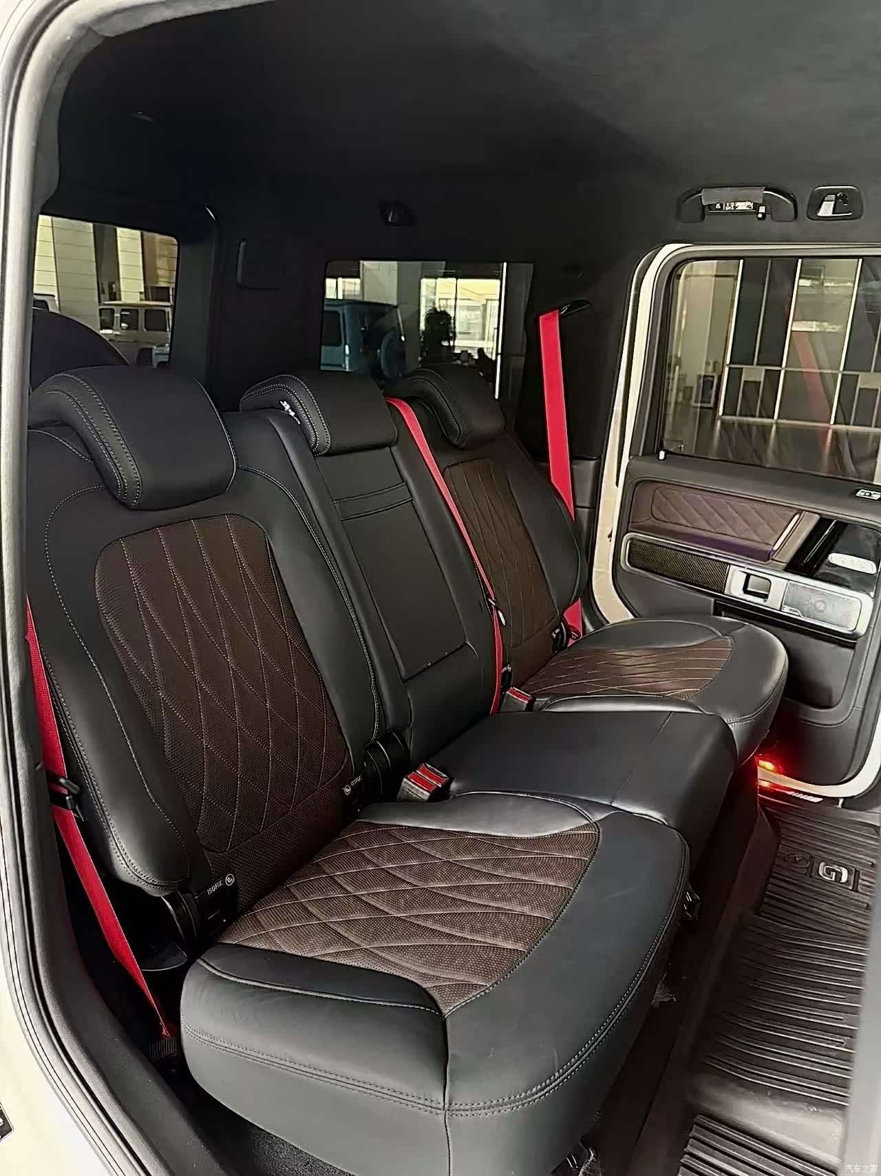 Mercedes-Benz G-Class, 2024 10