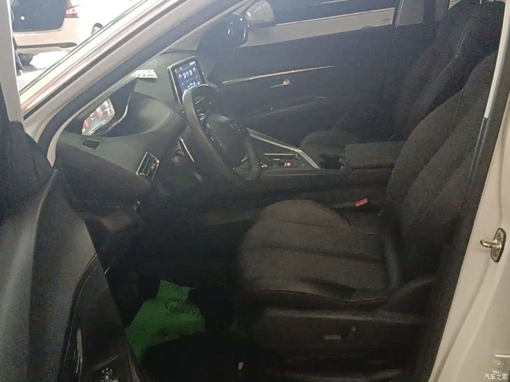 Peugeot 5008, 2018 15