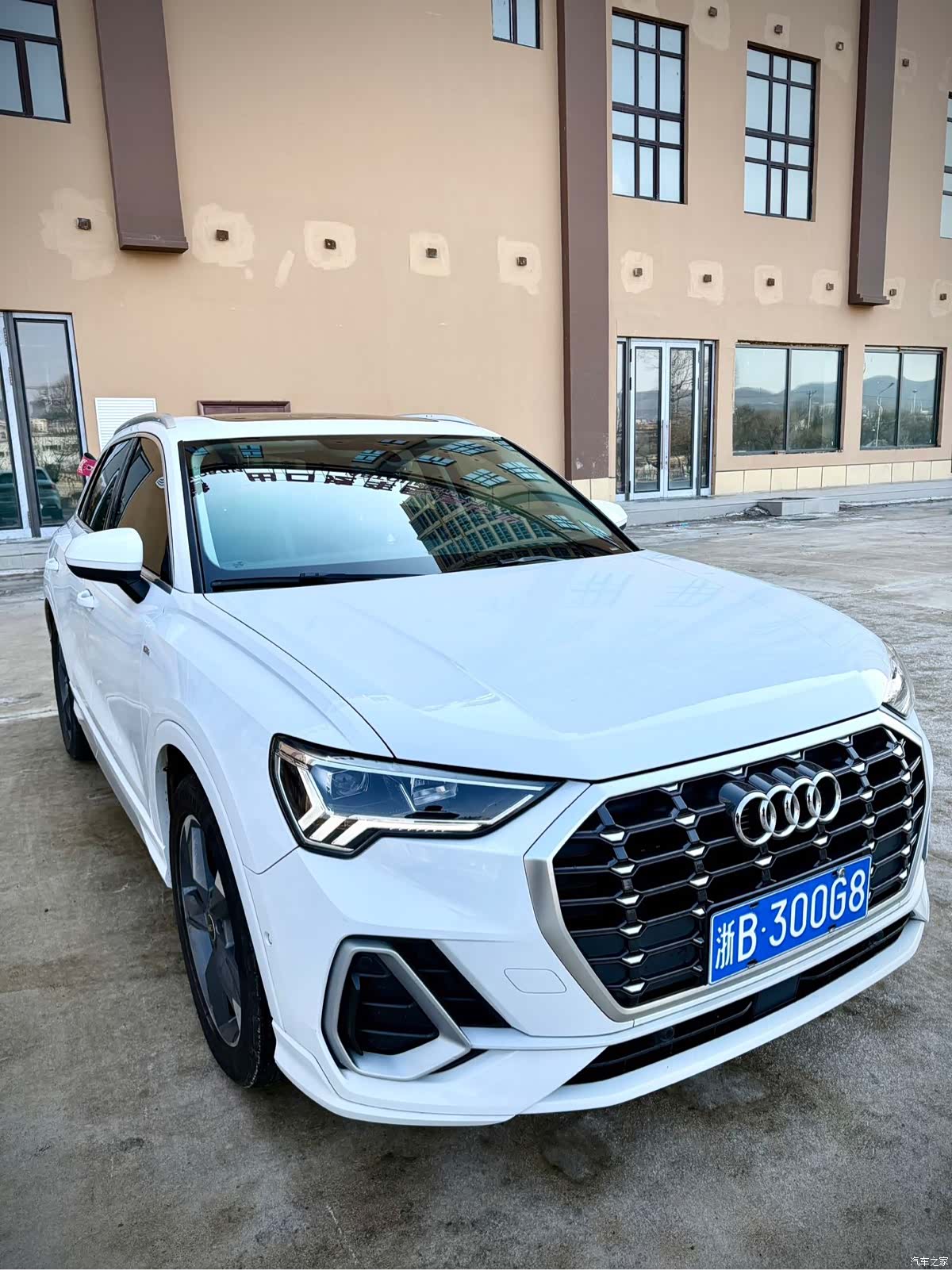 Audi Q3, 2022 3