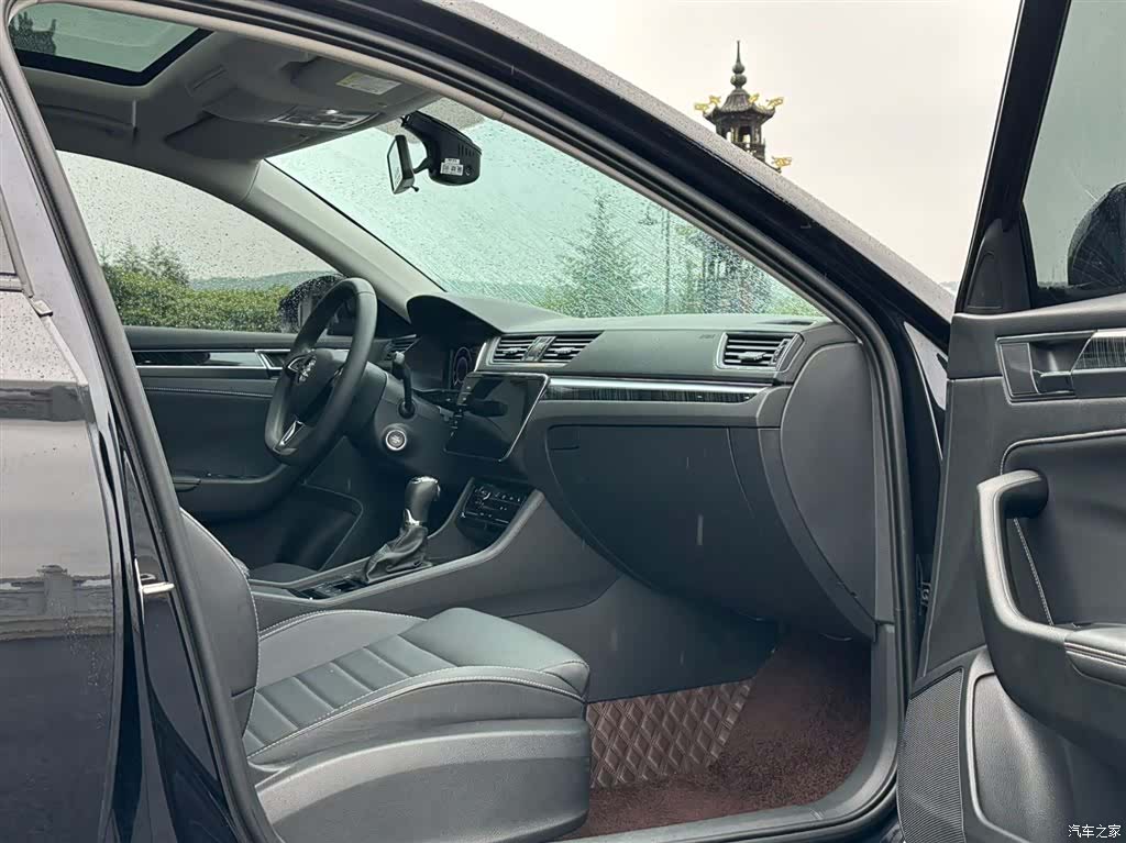 Skoda Superb, 2023 10