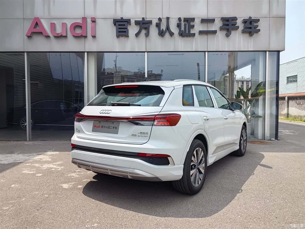 Audi Q4 e-tron, 2026 4
