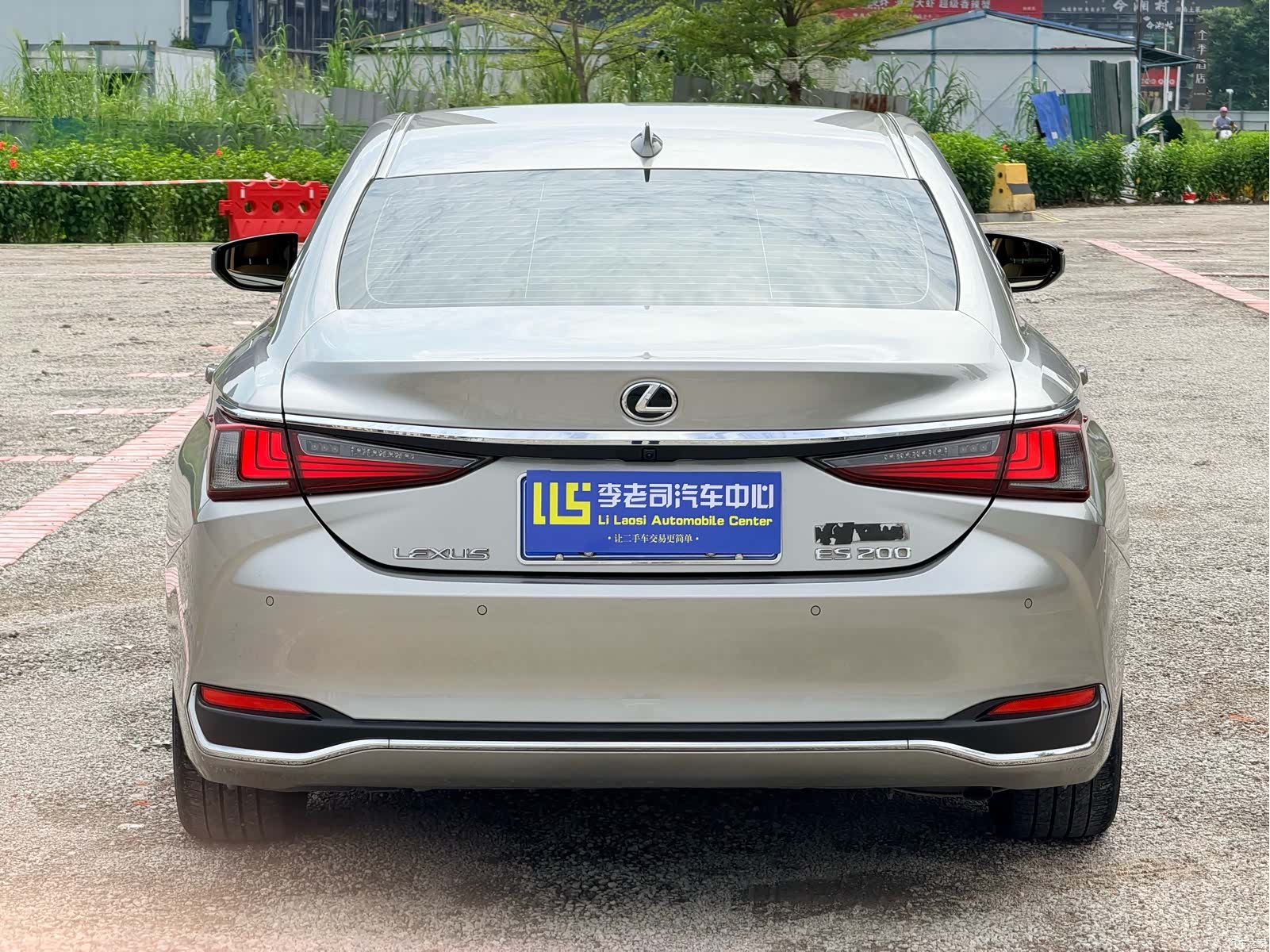 Lexus ES, 2022 все фото