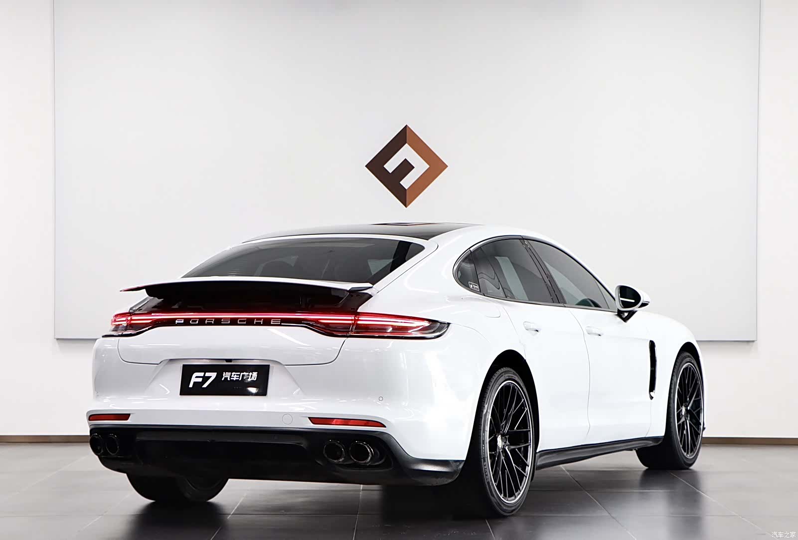 Porsche Panamera, 2022 все фото