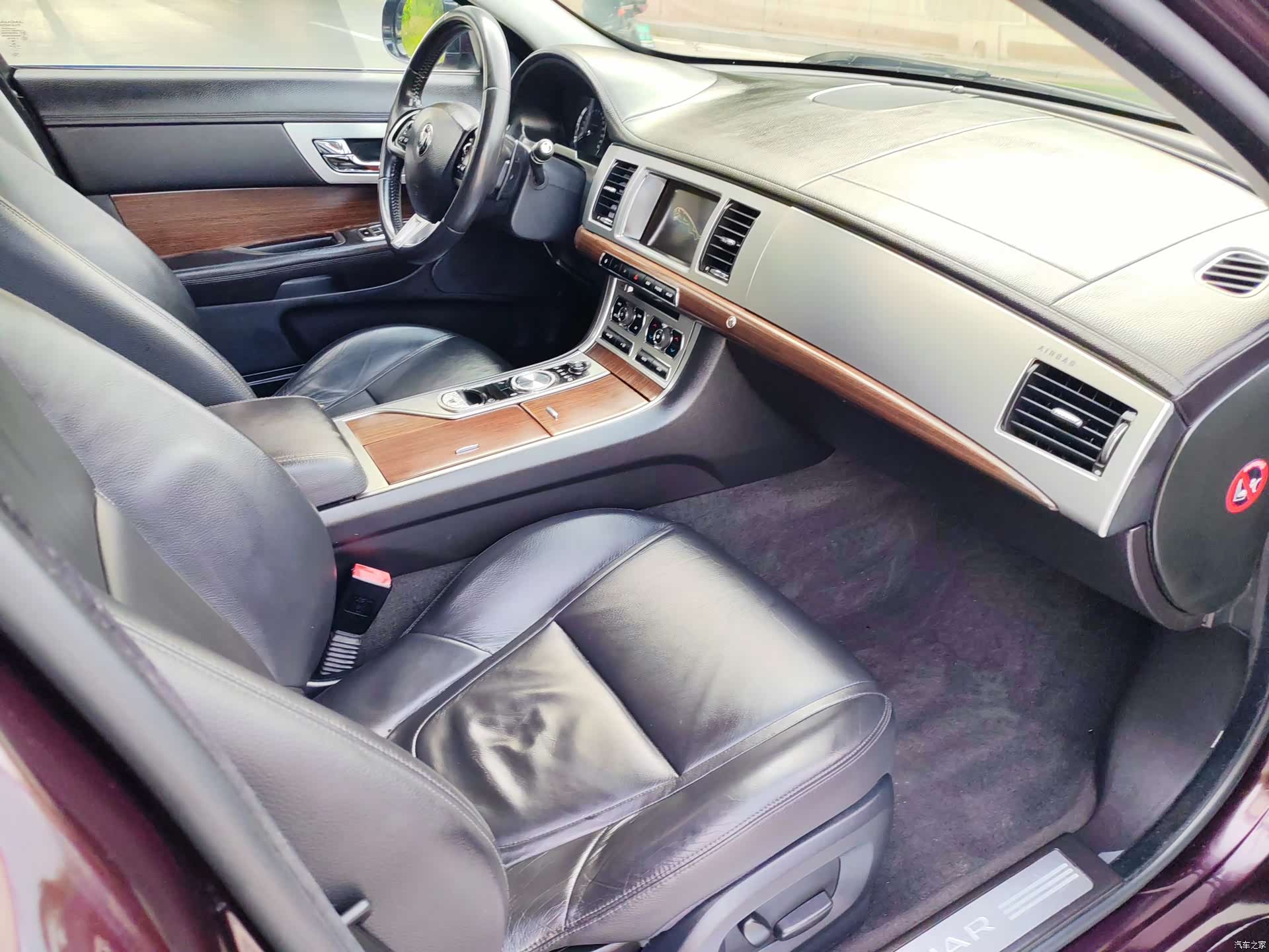 Jaguar XF, 2015 17