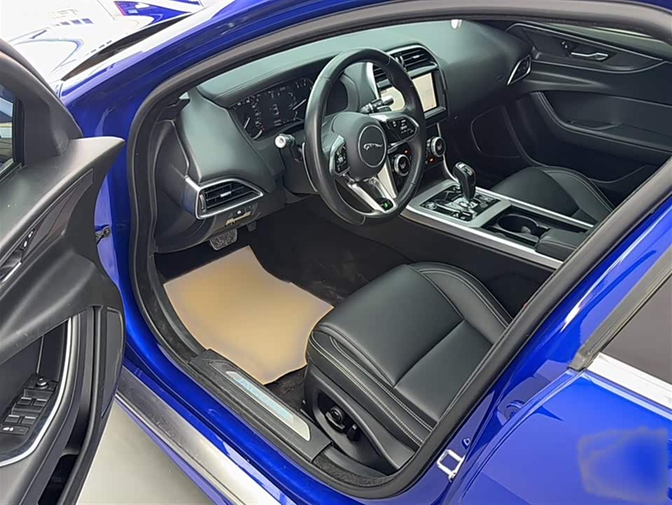 Jaguar XEL