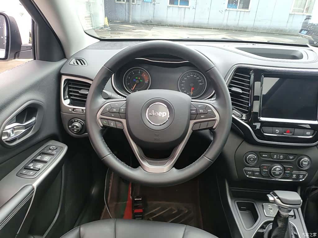 Jeep Cherokee, 2021 11
