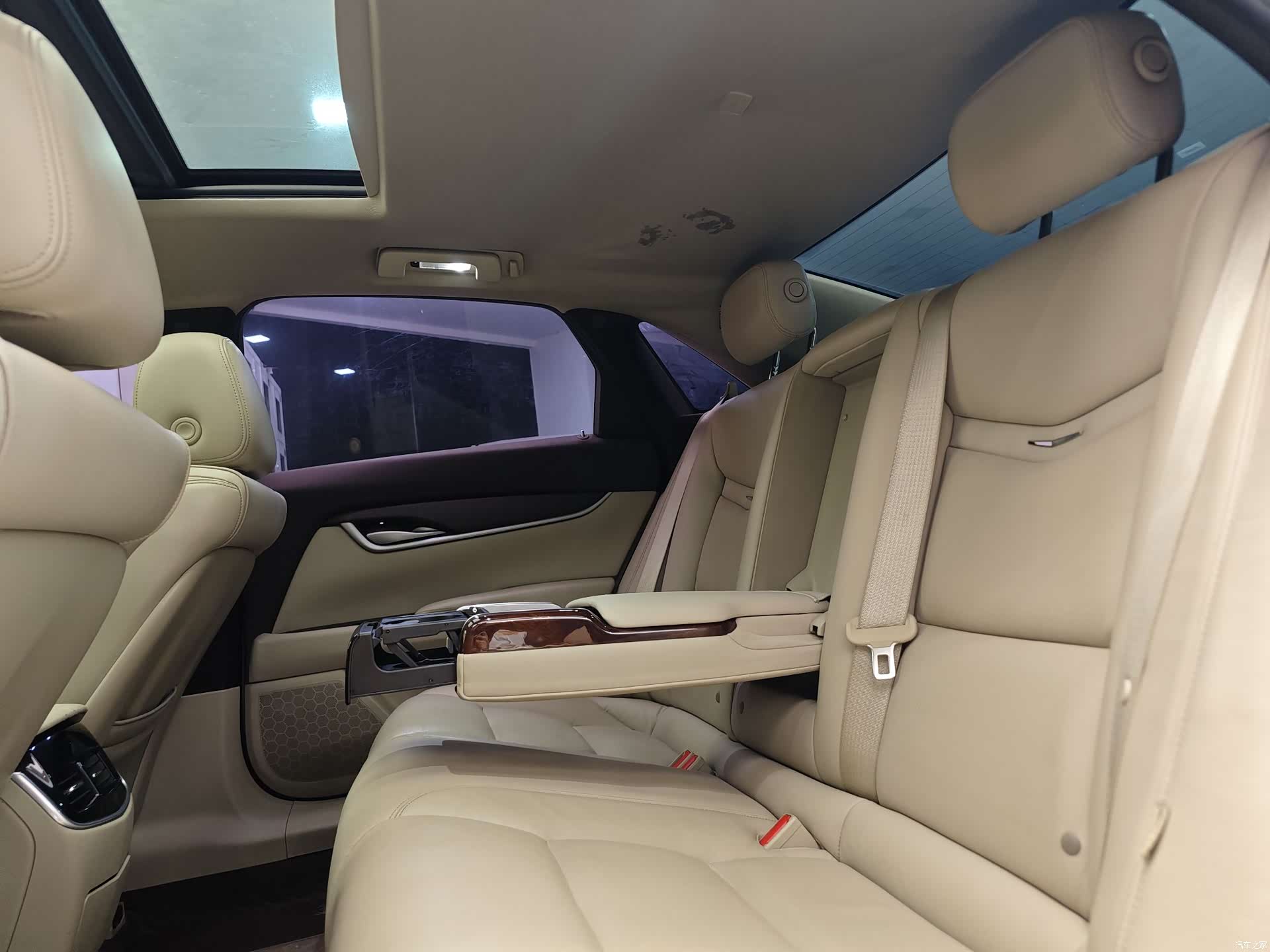 Cadillac XTS, 2015 24