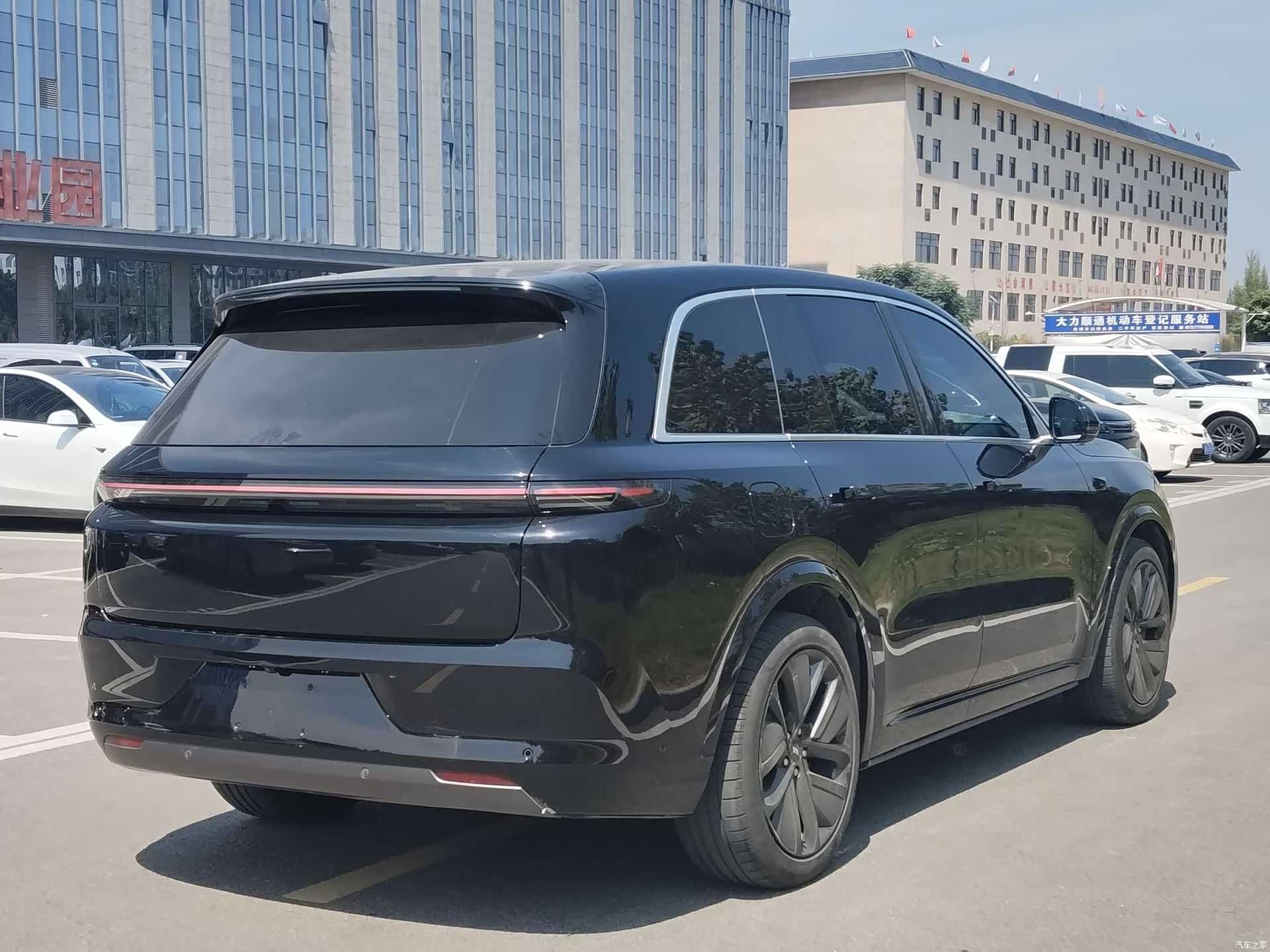 Li Auto L8, 2023 6