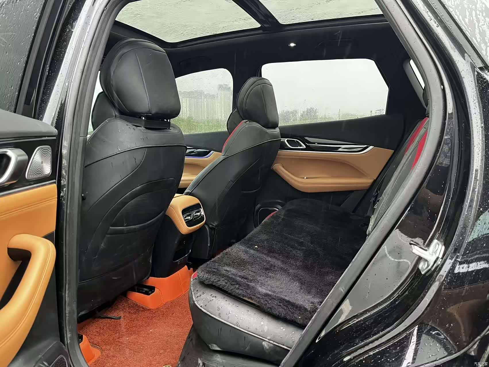 Geely Boyue, 2026 все фото