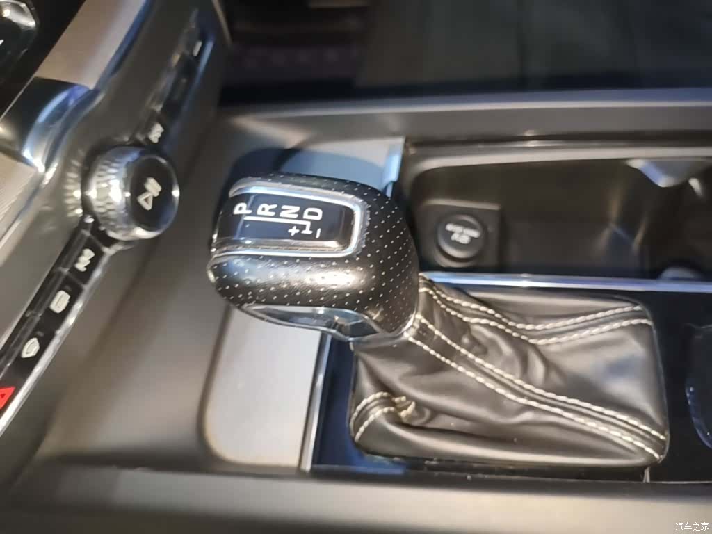 Volvo XC60, 2018 14