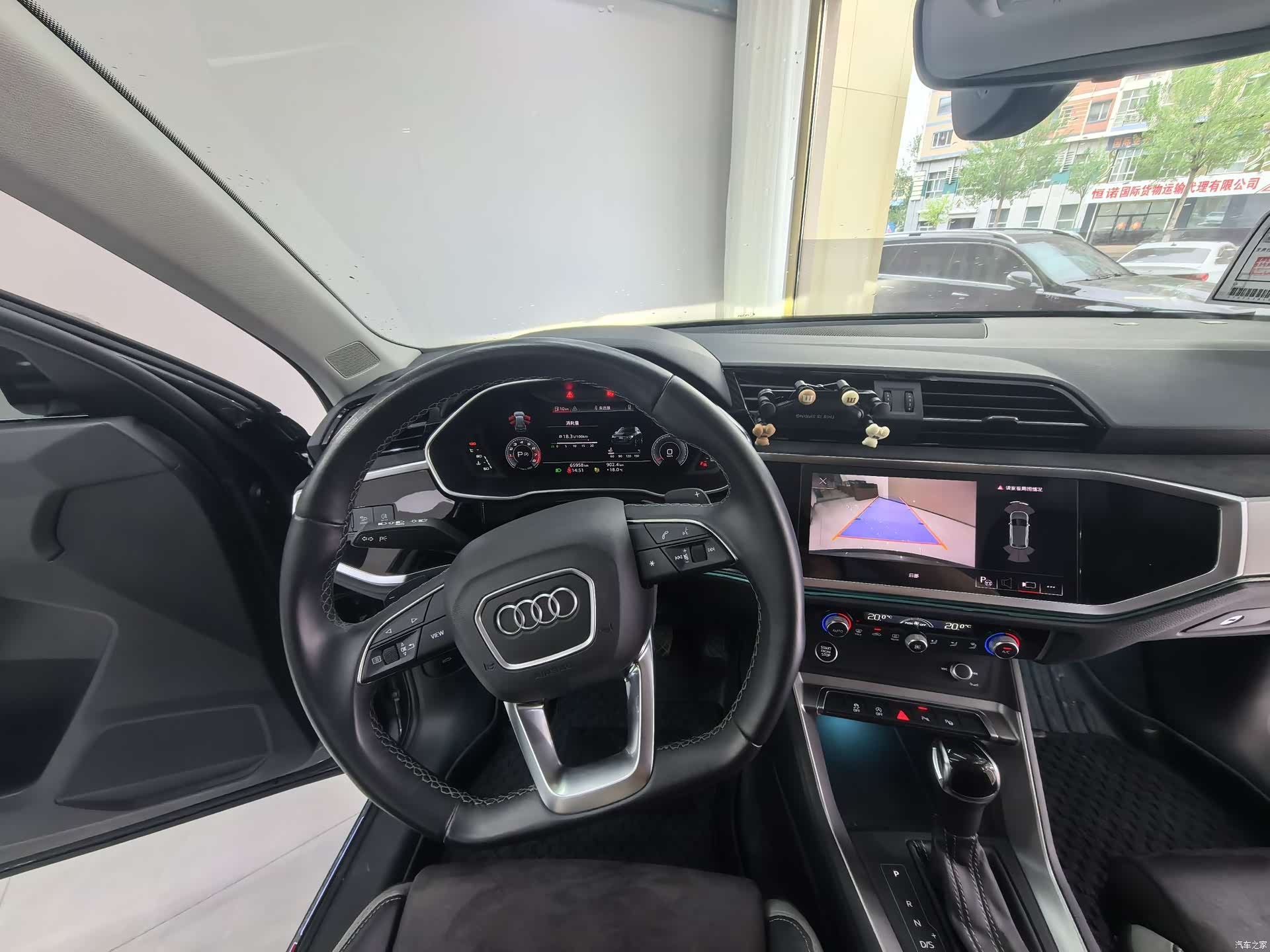 Audi Q3, 2022 13