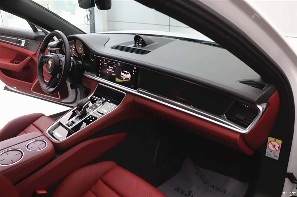 Porsche Panamera, 2023 25