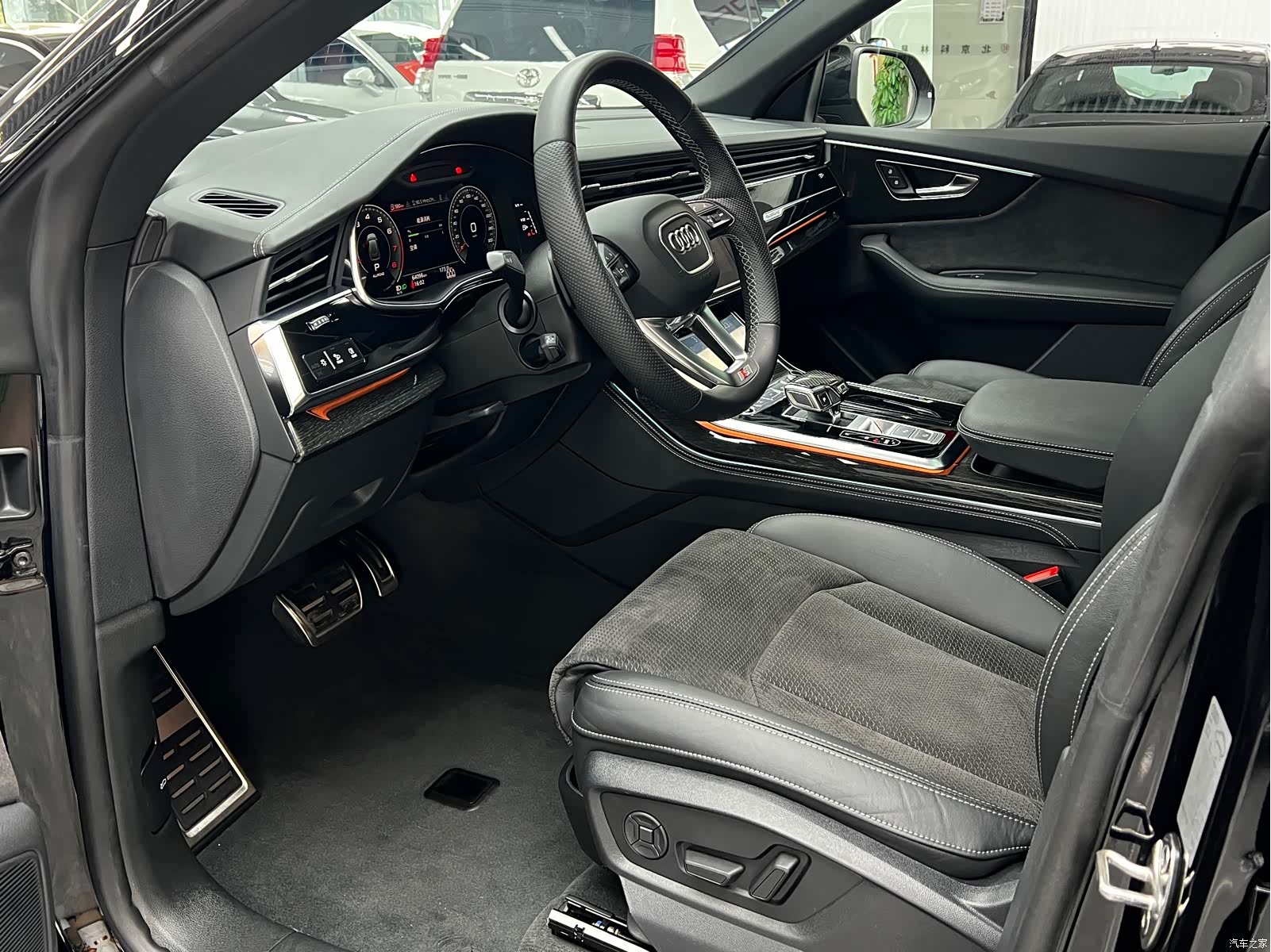Audi Q8, 2020 13