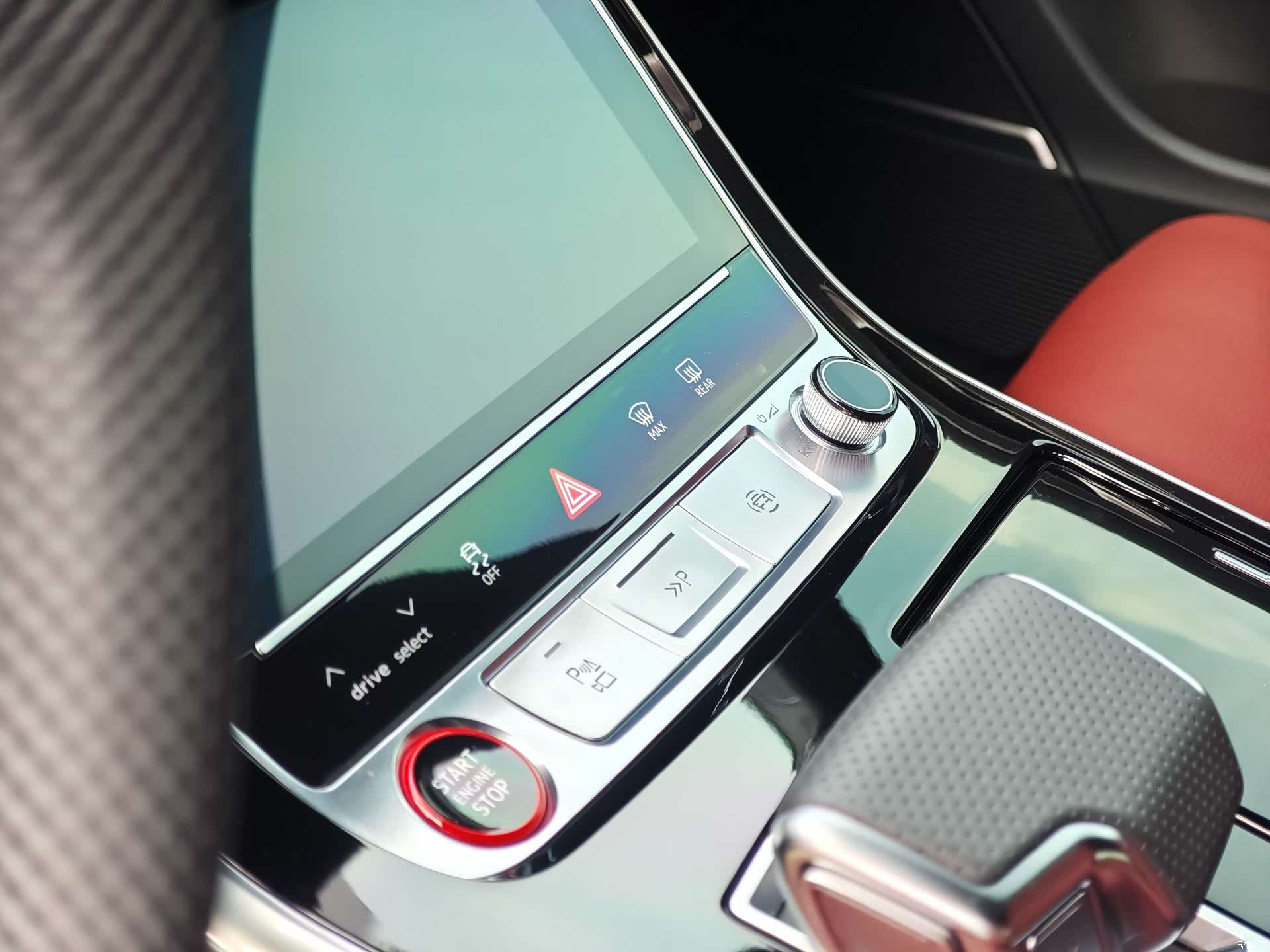 Audi Q7, 1900 18