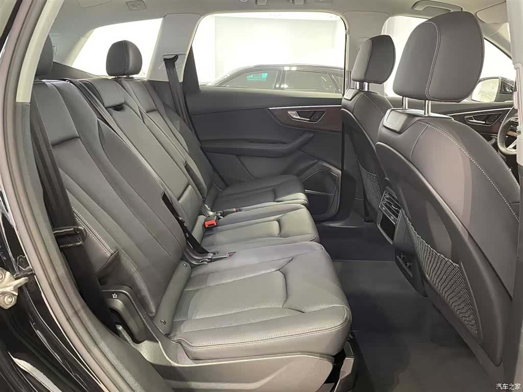 Audi Q7, 2024 8