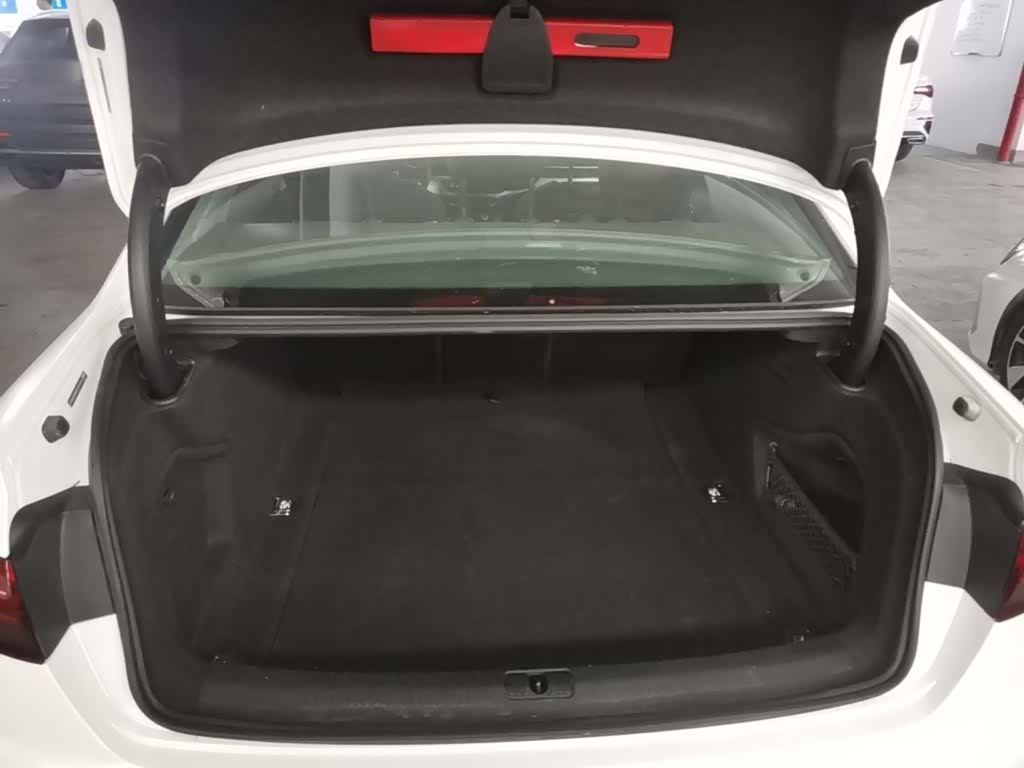 Audi A4L, 2024 19