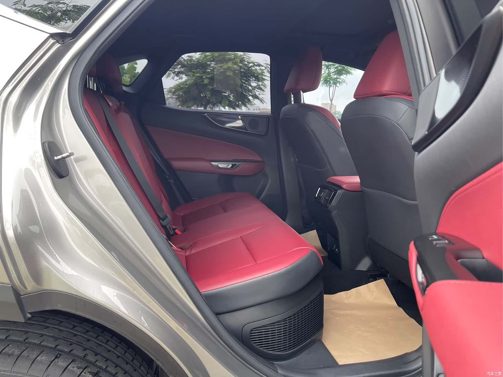 Lexus NX, 2022 15