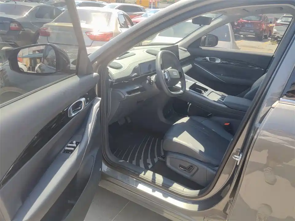 Geely Galaxy Galaxy E5