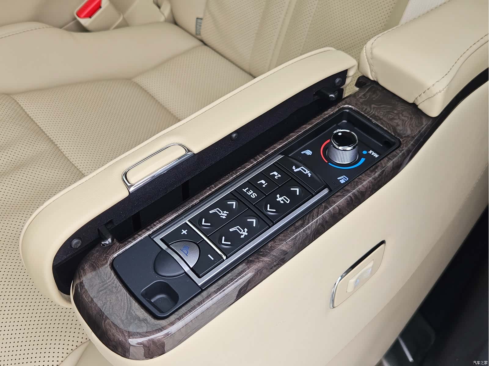 Toyota Vellfire, 2022 19