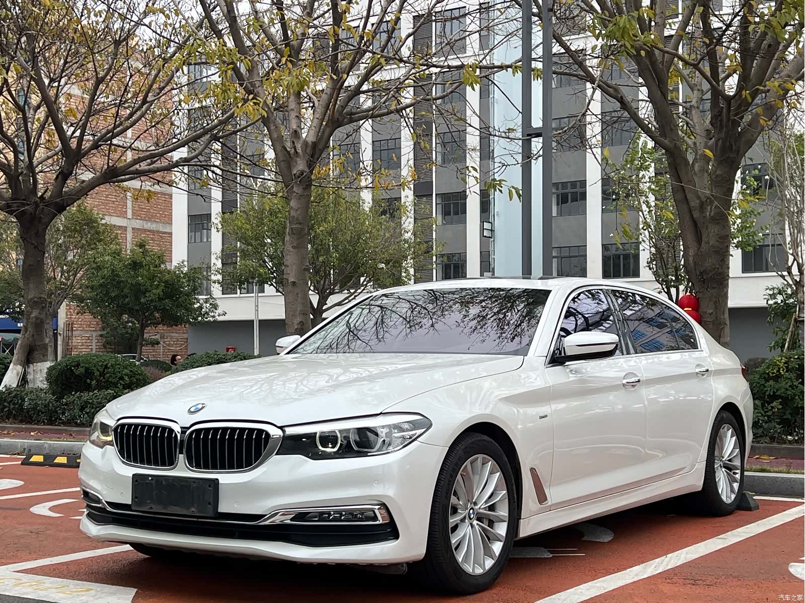 BMW 5 Series, 2017 1