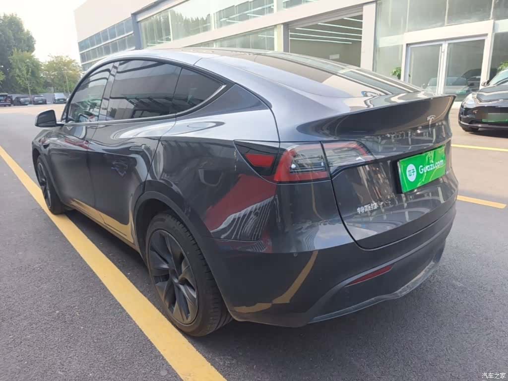 Tesla Model Y, 2024 все фото