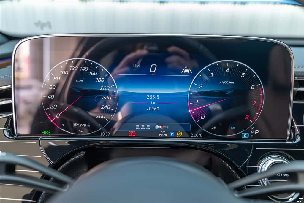 Mercedes-Benz E-Class, 2024 22
